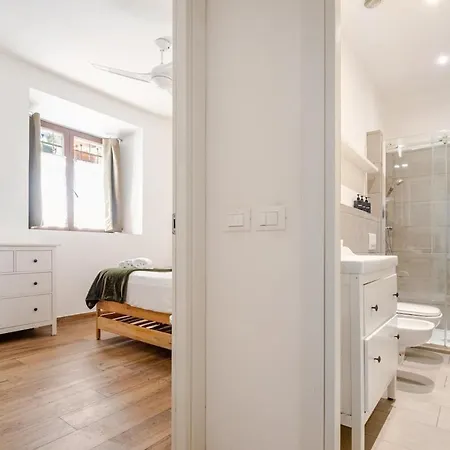 Storico In Anni '30 - Vicino Al Centro * Como