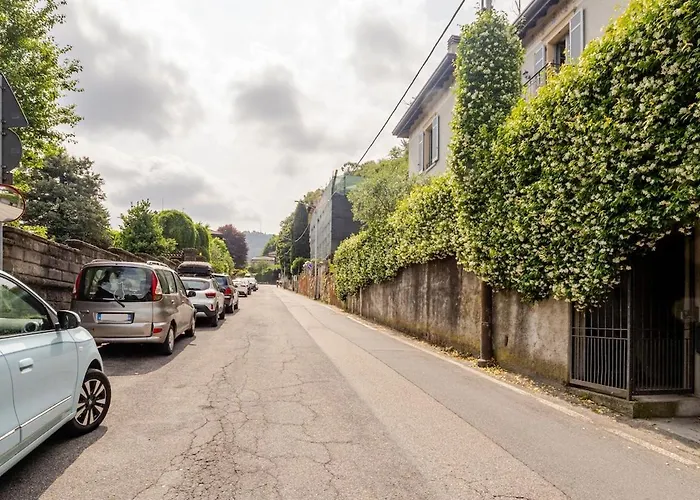 Storico In Anni '30 - Vicino Al Centro * Como