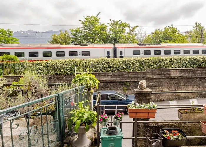 Storico In Anni '30 - Vicino Al Centro Lägenhet