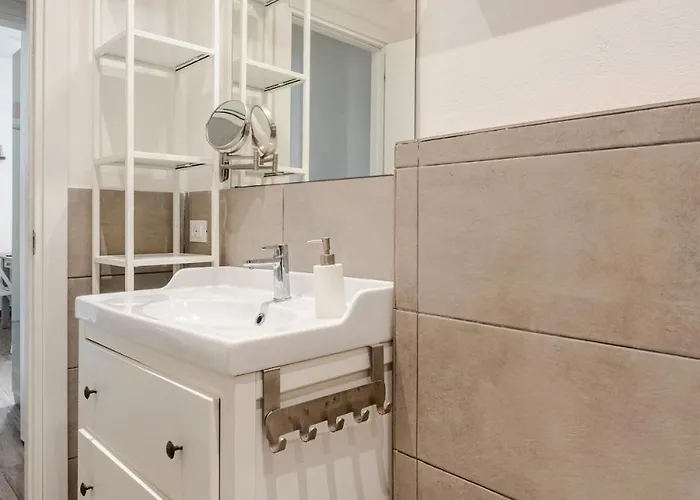 Storico In Anni '30 - Vicino Al Centro Lägenhet *